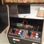 Máquina arcade Bartop basada en Mortal Kombat